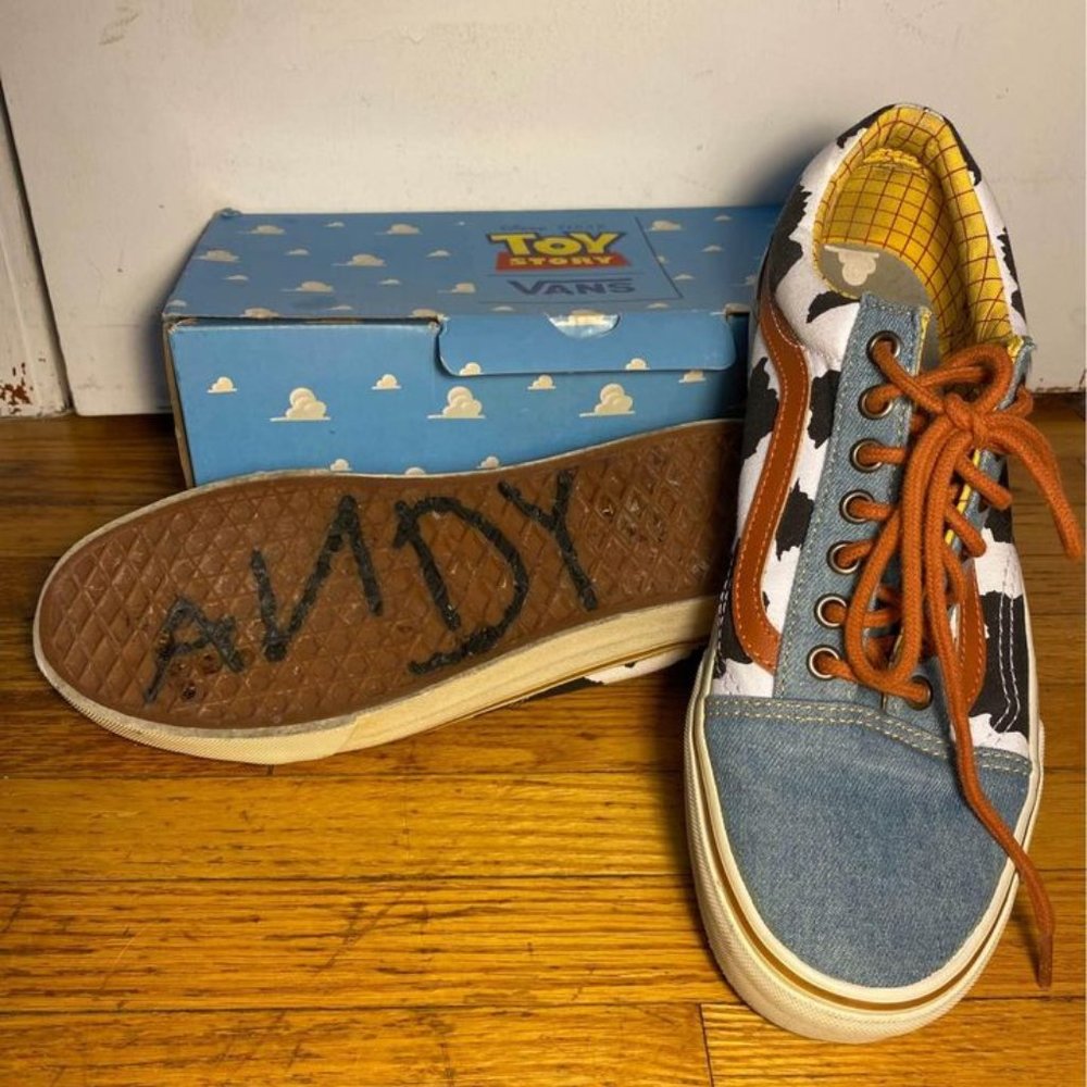 VANS x DISNEY PIXAR TOY STORY WOODY COWBOY DENIM SNEAKERS Mens 9 Wmns 10.5